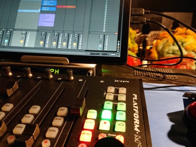 エレクトラ舞台音響。